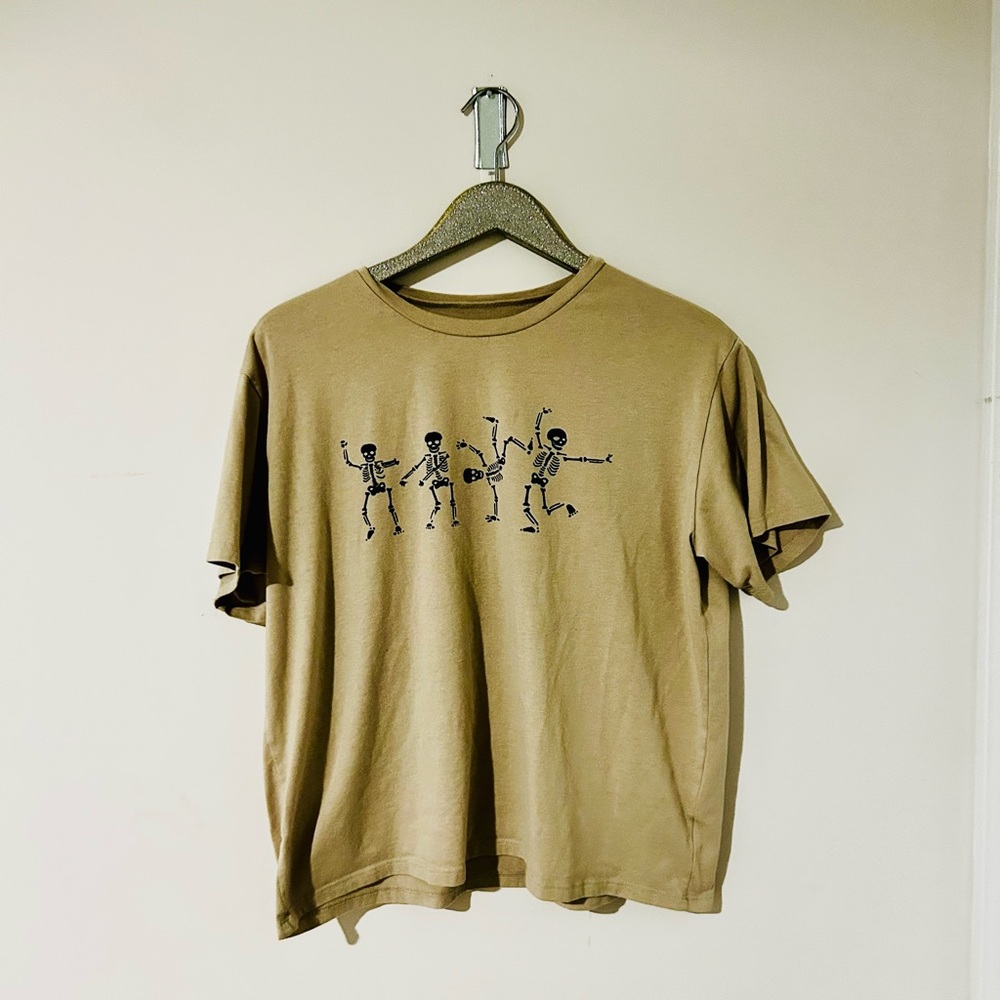 T-shirt • Small